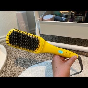 Drybar The Brush Crush Heated Straightening Brush